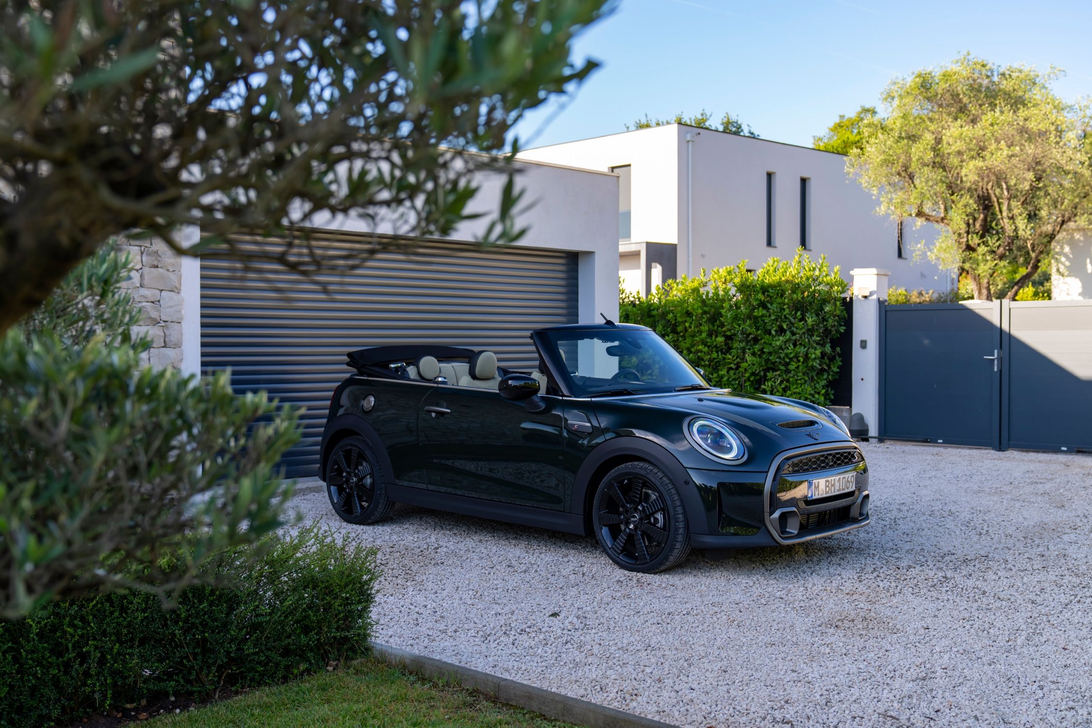 A Closer Look a the MINI Convertible Resolute Edition (w/Gallery